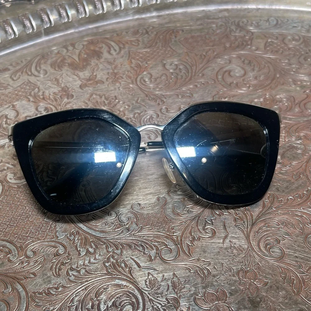 Chanel Sunglasses - Picture 4 of 4